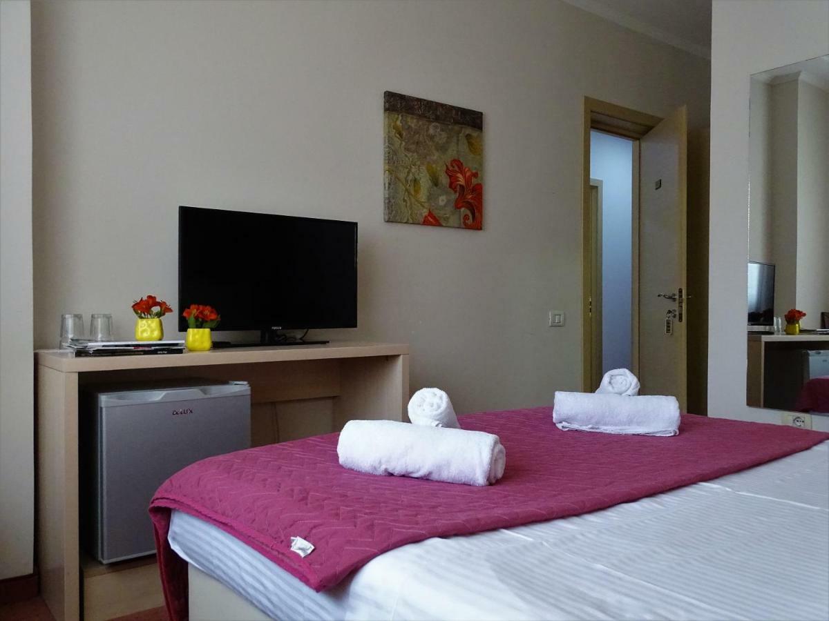 Signature Idea Hotel Tirana Exterior photo